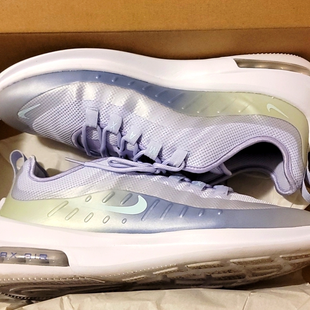WOMEN'S NIKE AIR MAX AXIS PREM